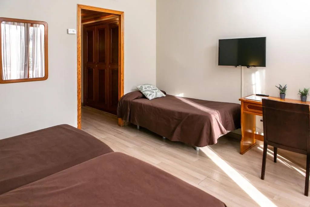 Habitación Triple Superior (3 adultos) — Hotel SNÖ Condes del Pallars