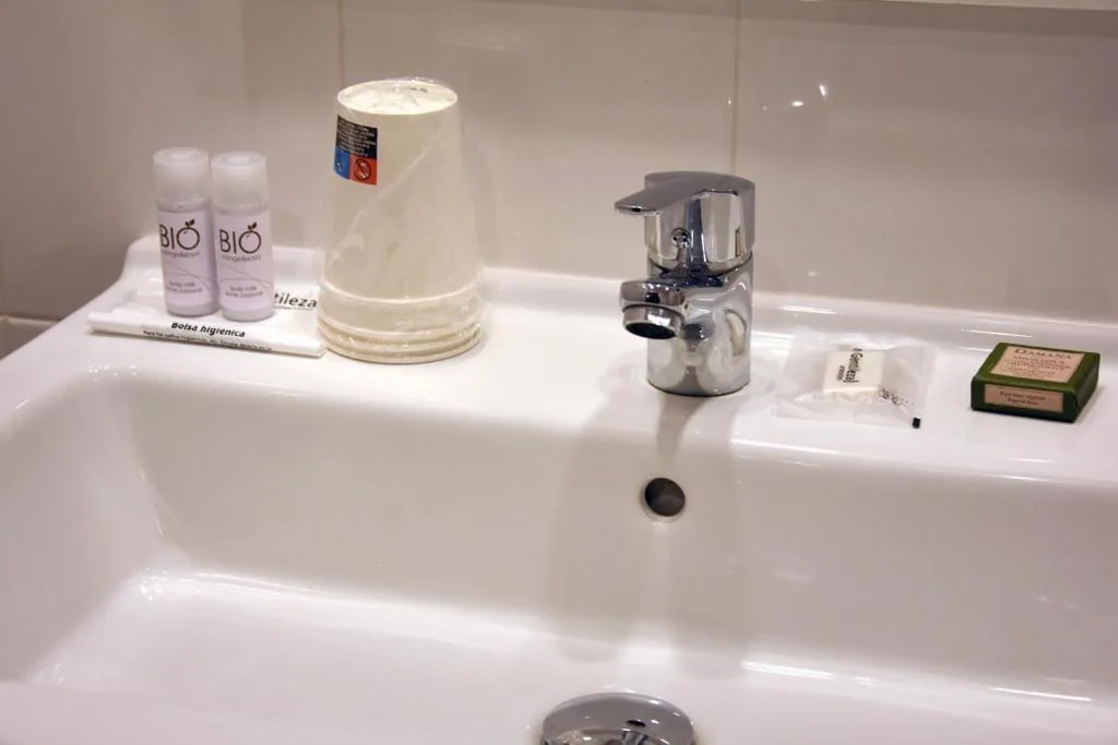 Habitación Cuádruple Económica — Hotel SNÖ Edelweiss