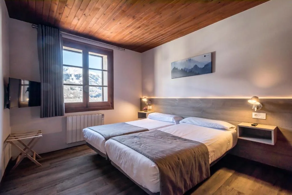 Doppelzimmer – 2 Betten — Hotel SNÖ Mont Romies