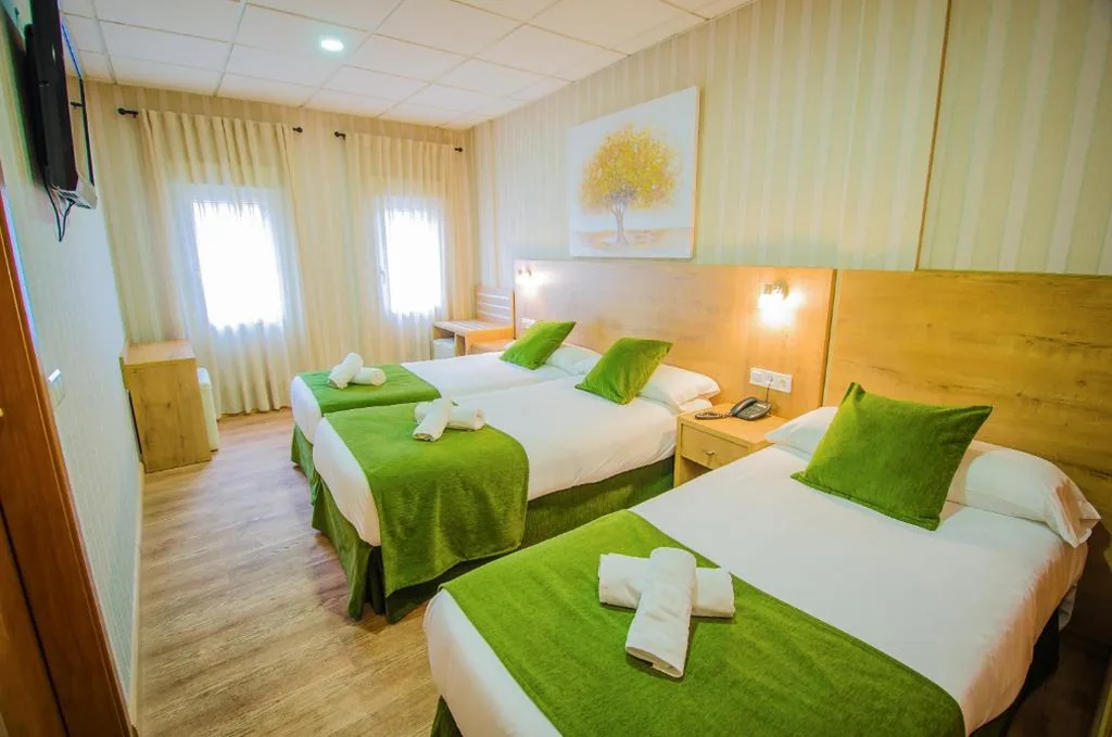 Quarto Triplo — Hotel Solymar