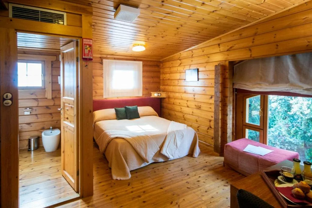 Double Room - 1 or 2 Beds — Hotel Somlom - ECO Friendly Montseny