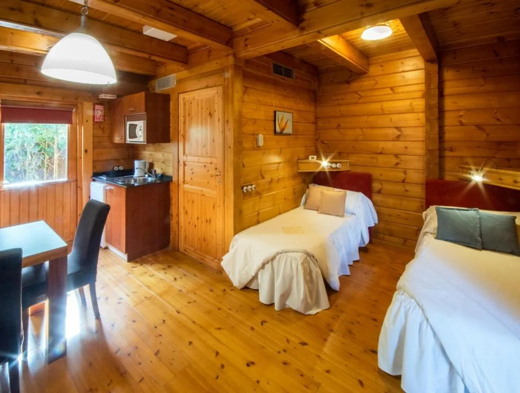 Accessible Double Room - 1 or 2 Beds — Hotel Somlom - ECO Friendly Montseny