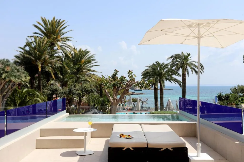 Camera matrimoniale Premium con vista sul mare e piscina privata — Hotel Son Caliu Spa Oasis