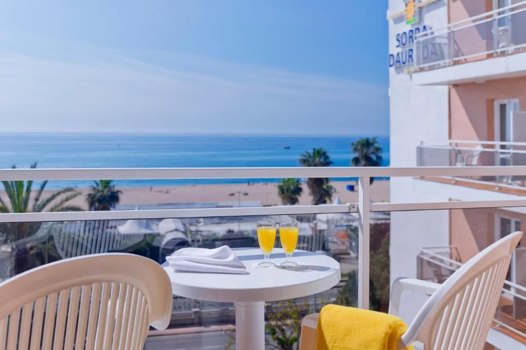 Camera tripla Standard (3 adulti) — Hotel Sorra Daurada Splash