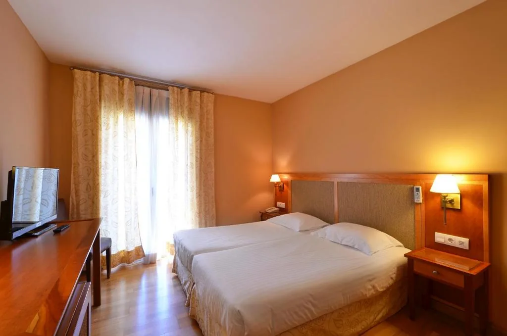 Doppelzimmer – 1 oder 2 Betten — Hotel Spa Acevi Val d’Aran