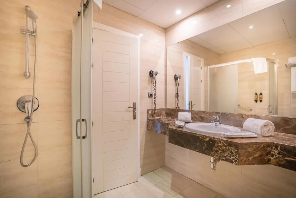 Apartamento de 1 dormitorio — Hotel Spa Cádiz Plaza
