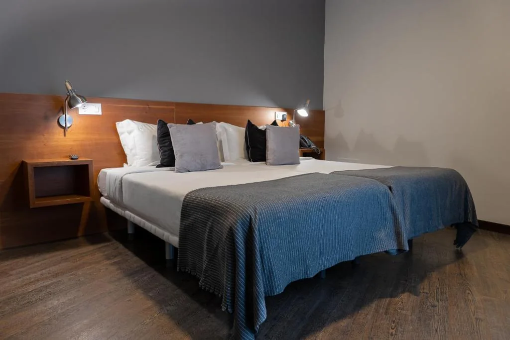 Camera doppia con letti singoli — Hotel & Spa Carlos desde 1996