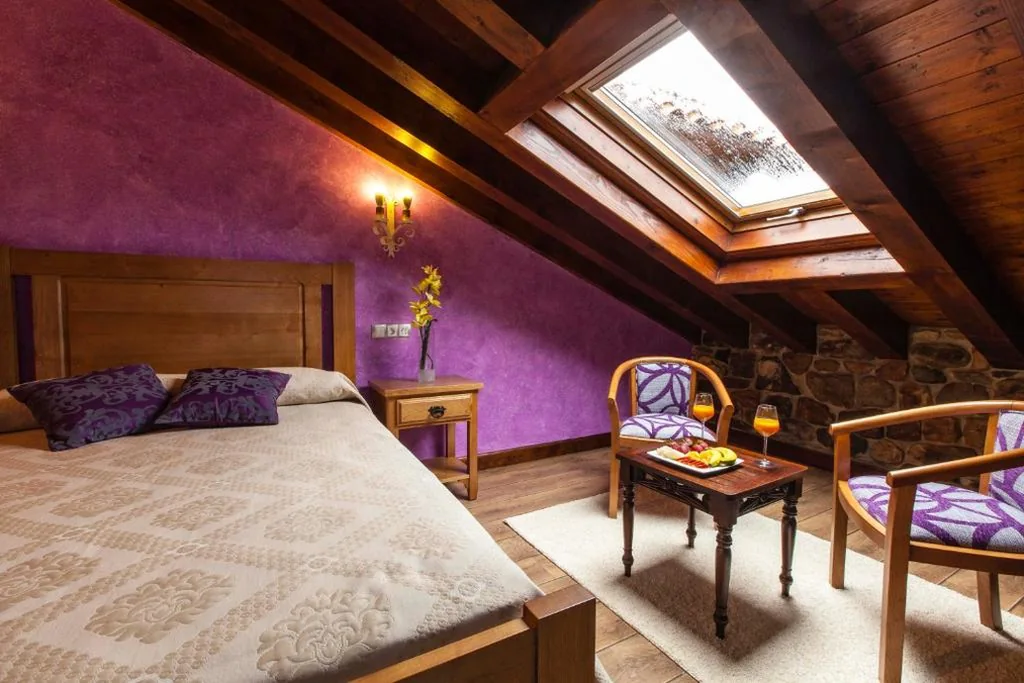 Superior-Doppelzimmer mit Whirlpool-Badewanne — Hotel Spa Casona La Hondonada
