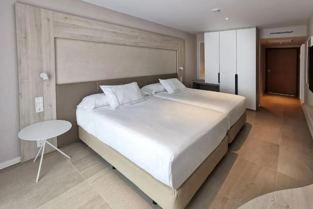 Tweepersoonskamer (2 volwassenen + 2 kinderen) — Hotel & Spa Castillo de Peñíscola 4* Sup