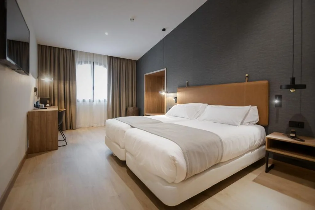 Chambre Double Deluxe avec accès à la piscine - 1 ou 2 lits — Hotel & Spa Convento San Francisco