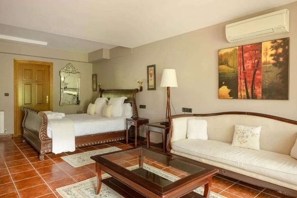 Suite — Hotel & Spa Etxegana