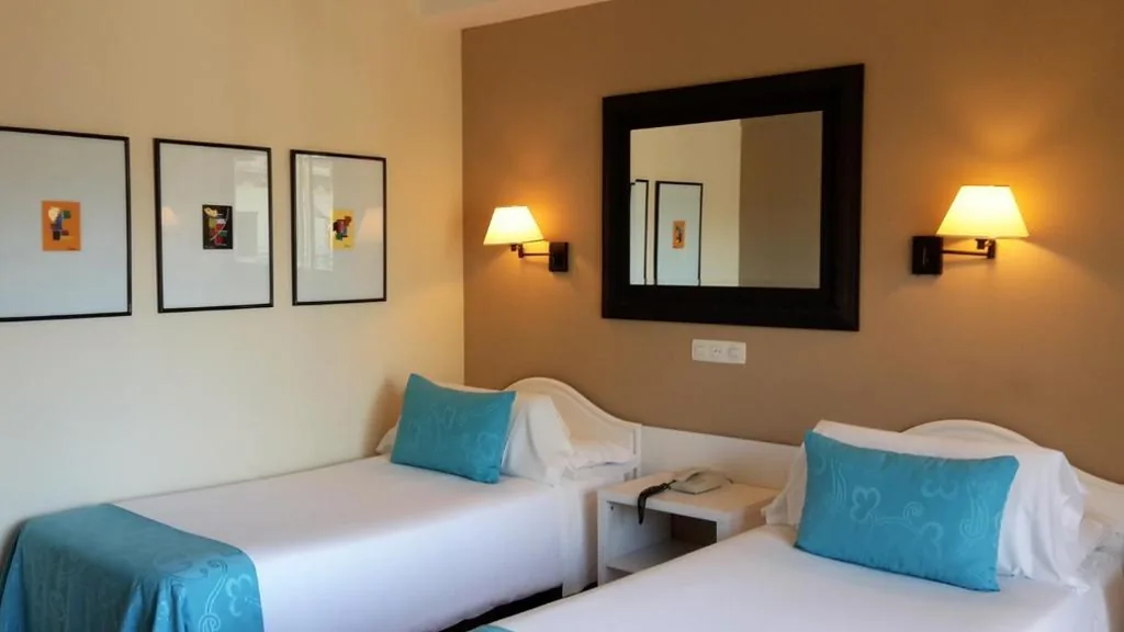 Basic tweepersoonskamer - 1 of 2 bedden — Hotel Spa La Terrassa