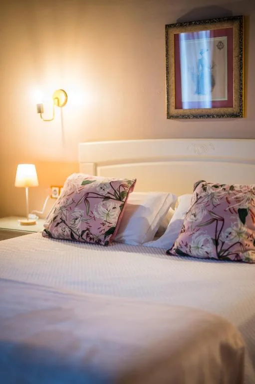 Chambre individuelle avec accès au spa et parking — Hotel & Spa María Manuela