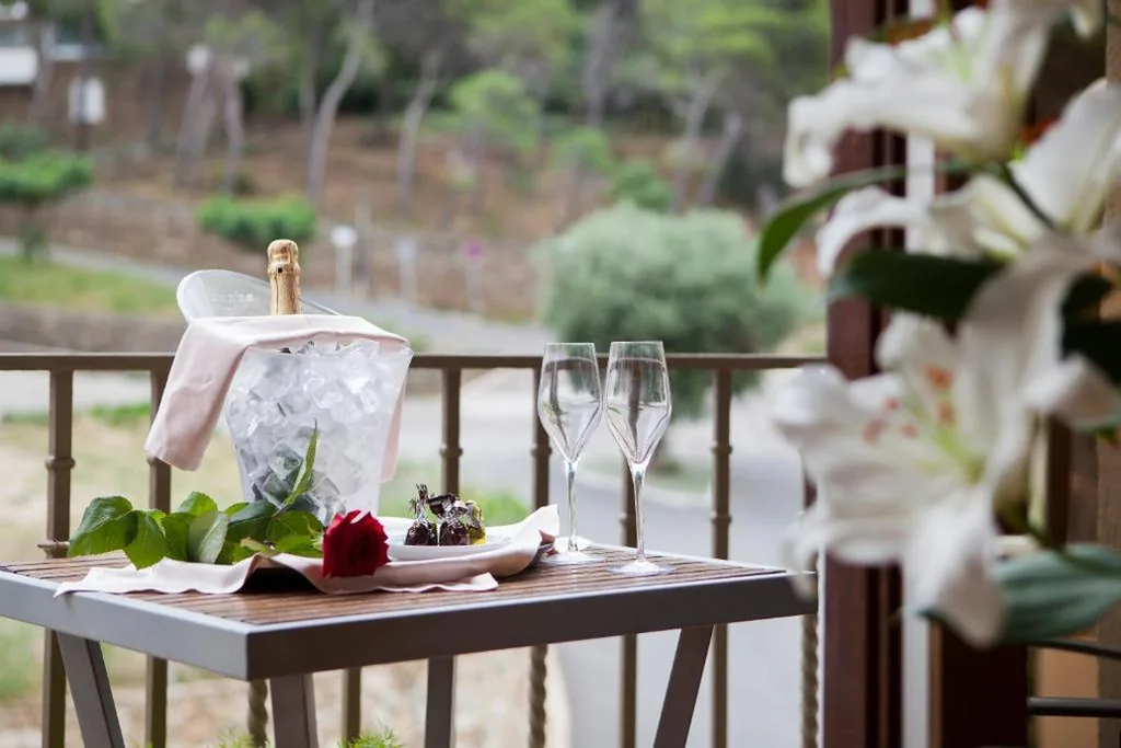 Deluxe tweepersoonskamer met balkon — Hotel Spa Porto Cristo