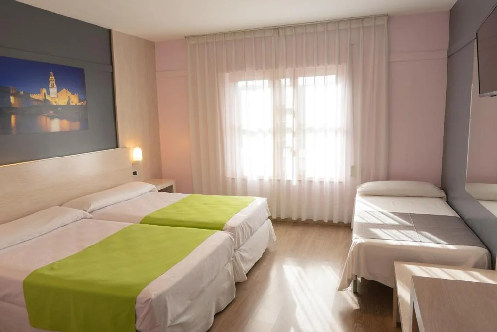 Camera tripla — Hotel Spa Rio Ucero