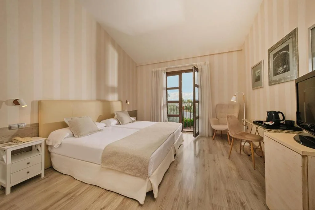 Habitación Doble con balcón - 1 o 2 camas — Hotel Spa Villa Nazules