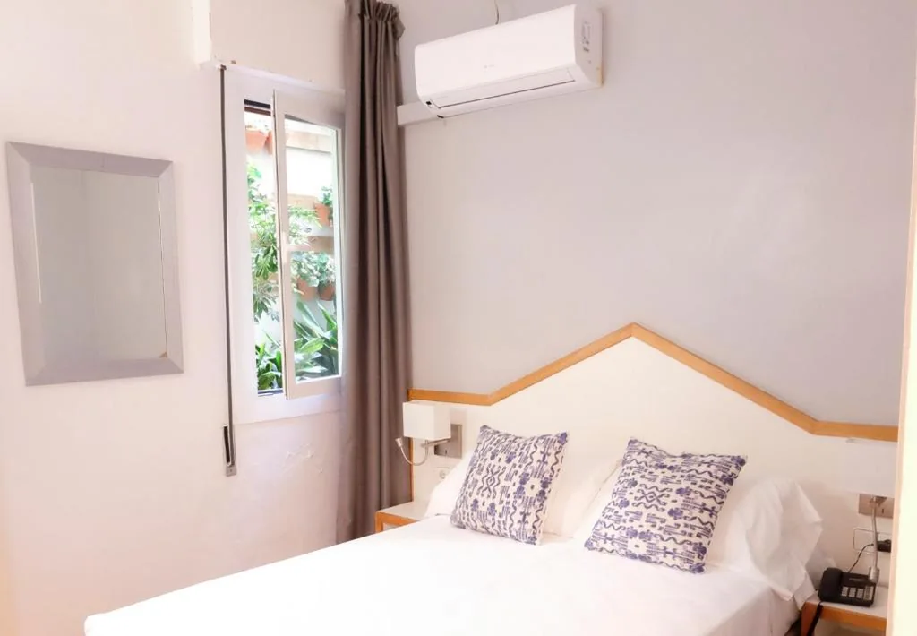Chambre double standard - 1 ou 2 lits — Hotel Subur