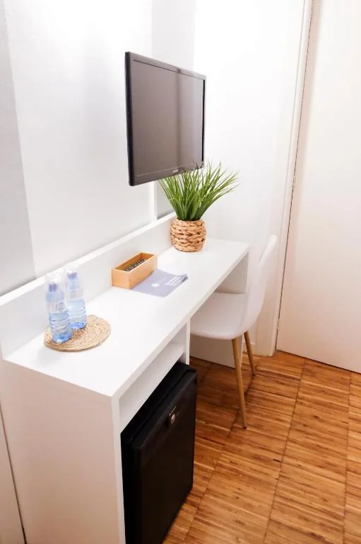 Chambre individuelle — Hotel Subur