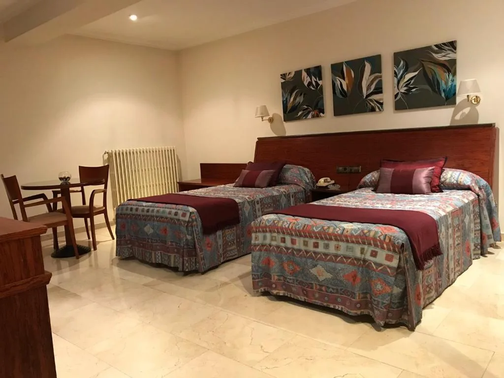 Hotel Suís