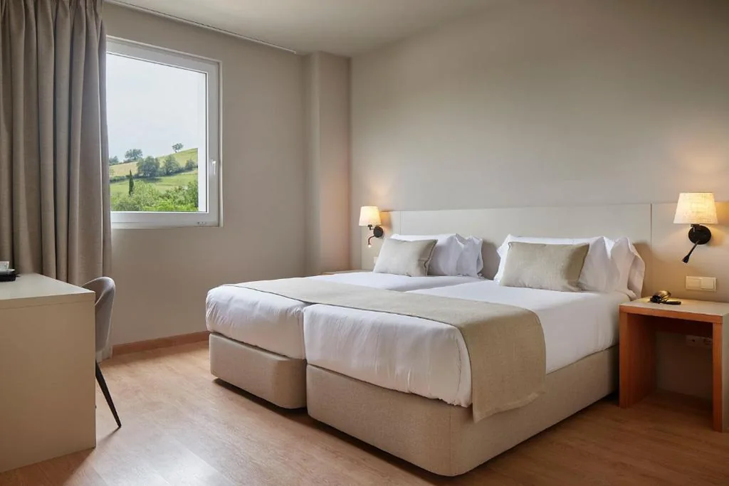 Camera doppia Deluxe con soggiorno — Hotel Sukha