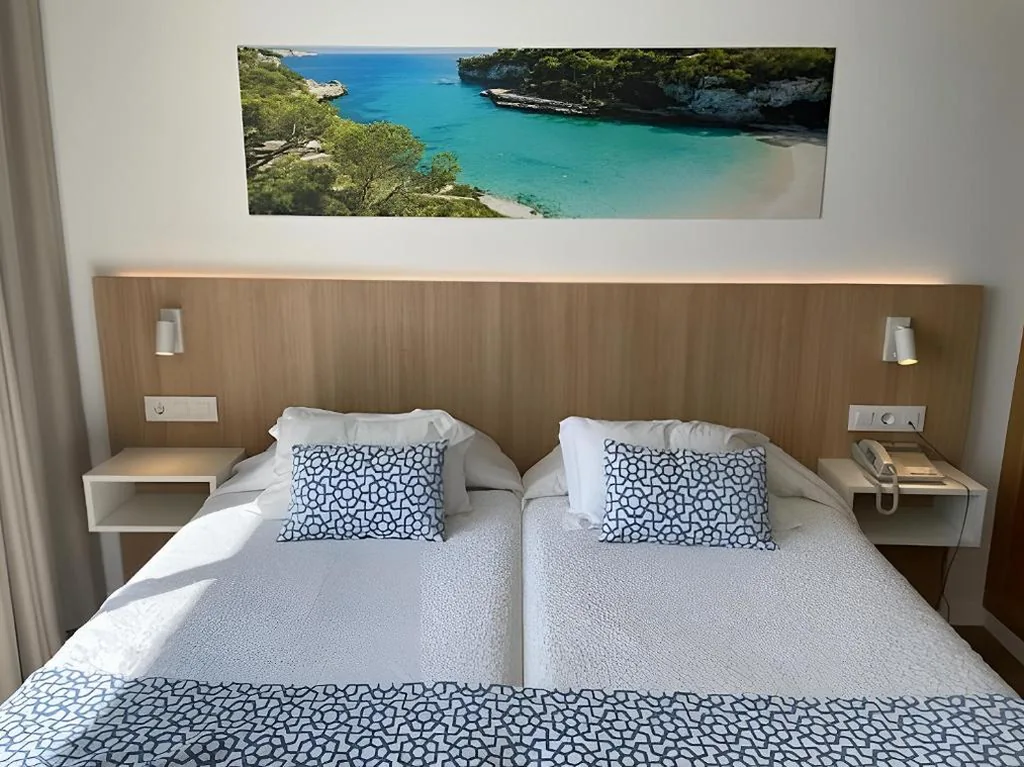 带部分海景双人间 — Hotel Sultán
