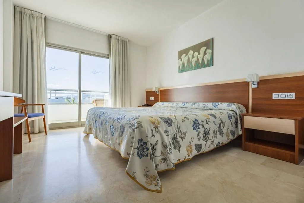 Camera con letto matrimoniale extra-large — Hotel Sun Palace Albir & Spa