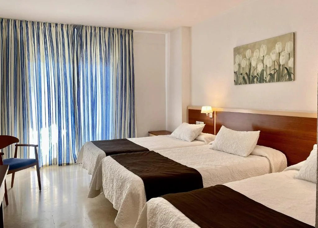 Camera tripla — Hotel Sun Palace Albir & Spa