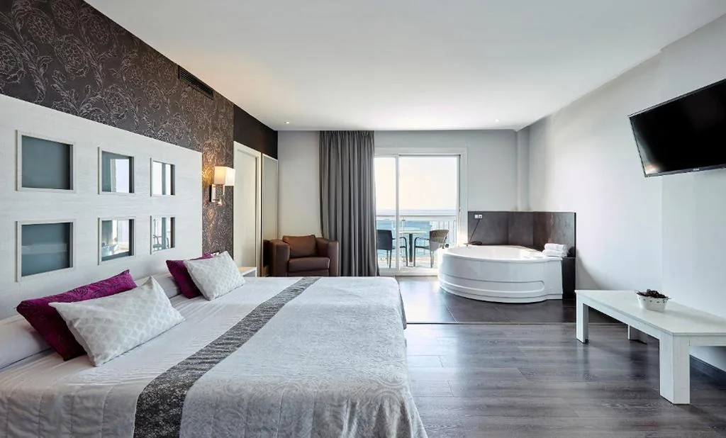 Suite Superior con vistas al mar (2 adultos) — Hotel Surf Mar