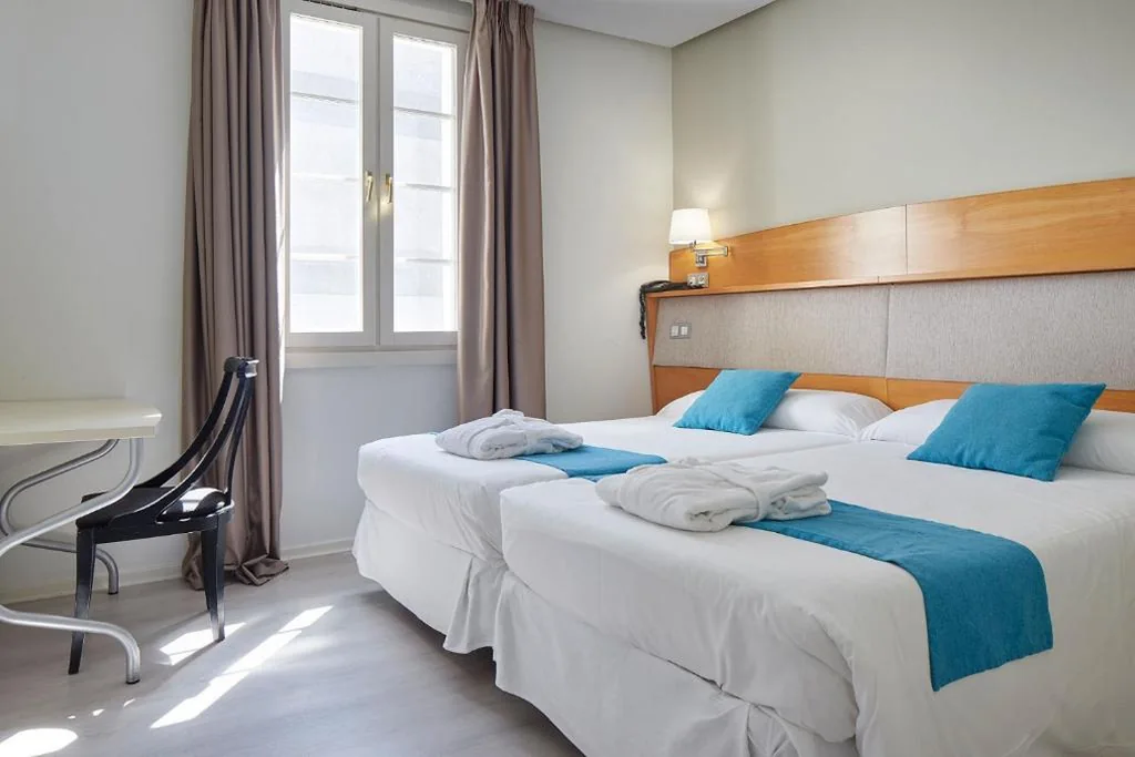 ダブルルーム（シングルベッド2台またはダブルベッド1台） — Hotel & Talasoterapia Zelai