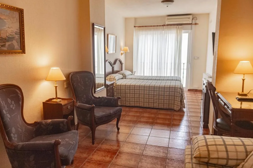 高级双床间 — Hotel Tàrbena