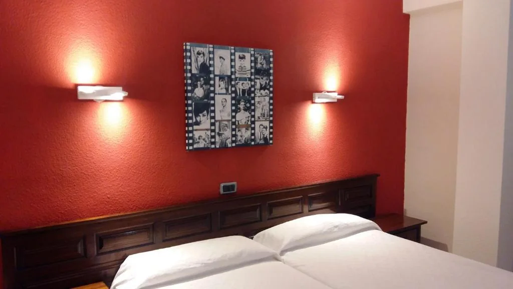 Doppelzimmer mit 2 Betten — Hotel Tejuma