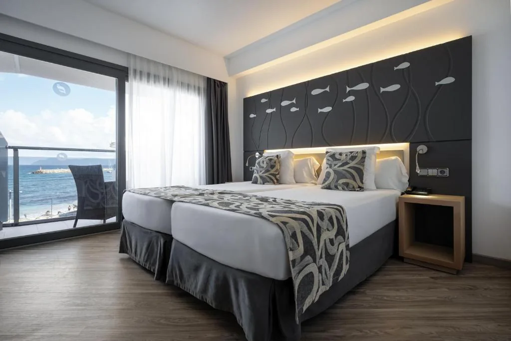 Habitación Doble con vistas al mar — Hotel THB Gran Bahía