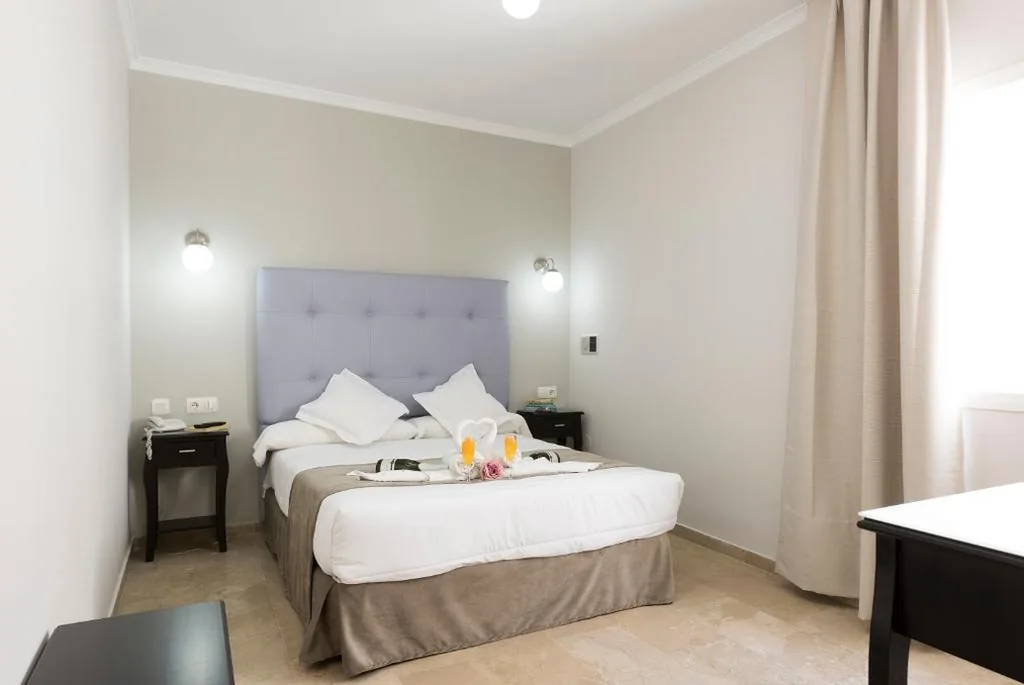 Camera doppia economica - 1 o 2 letti — Hotel Toboso Chaparil