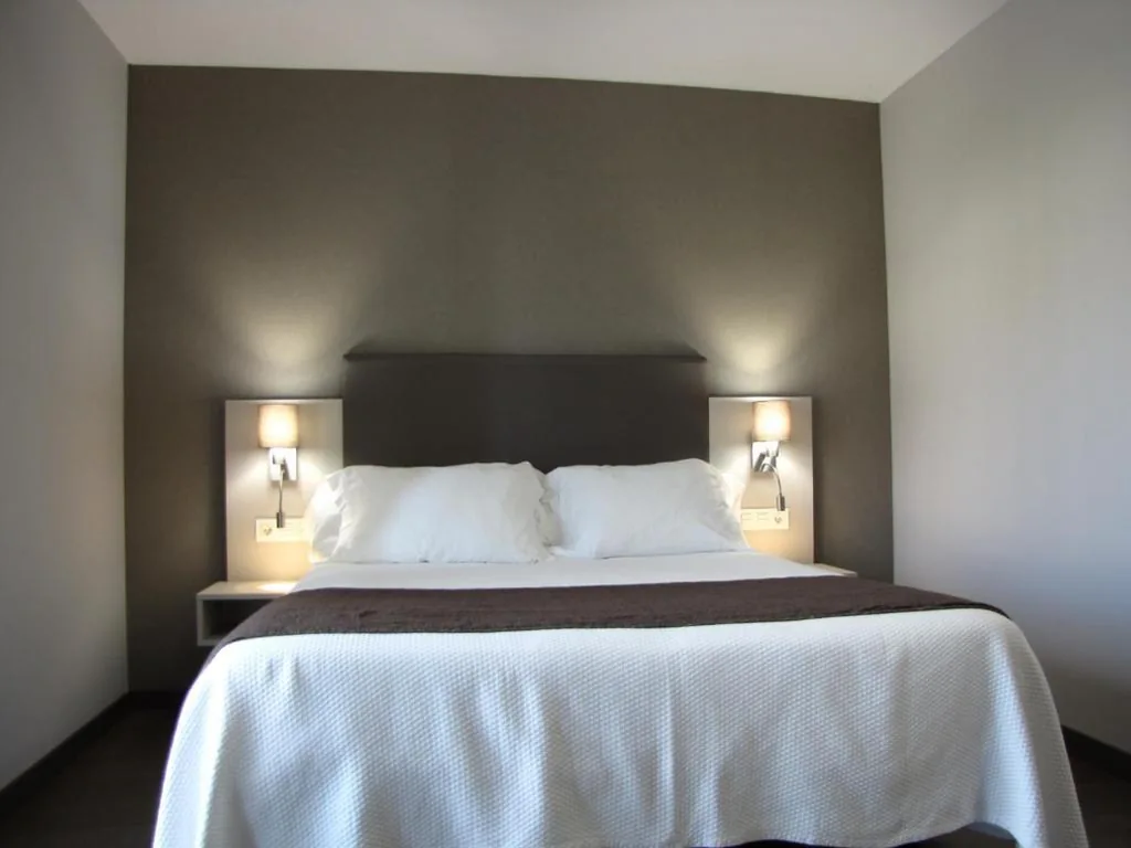 Chambre individuelle supérieure — Hotel Ton