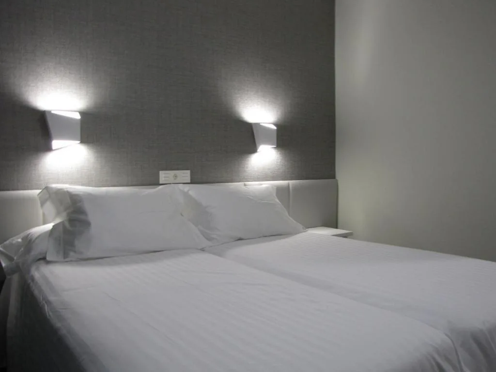 Chambre triple standard — Hotel Ton