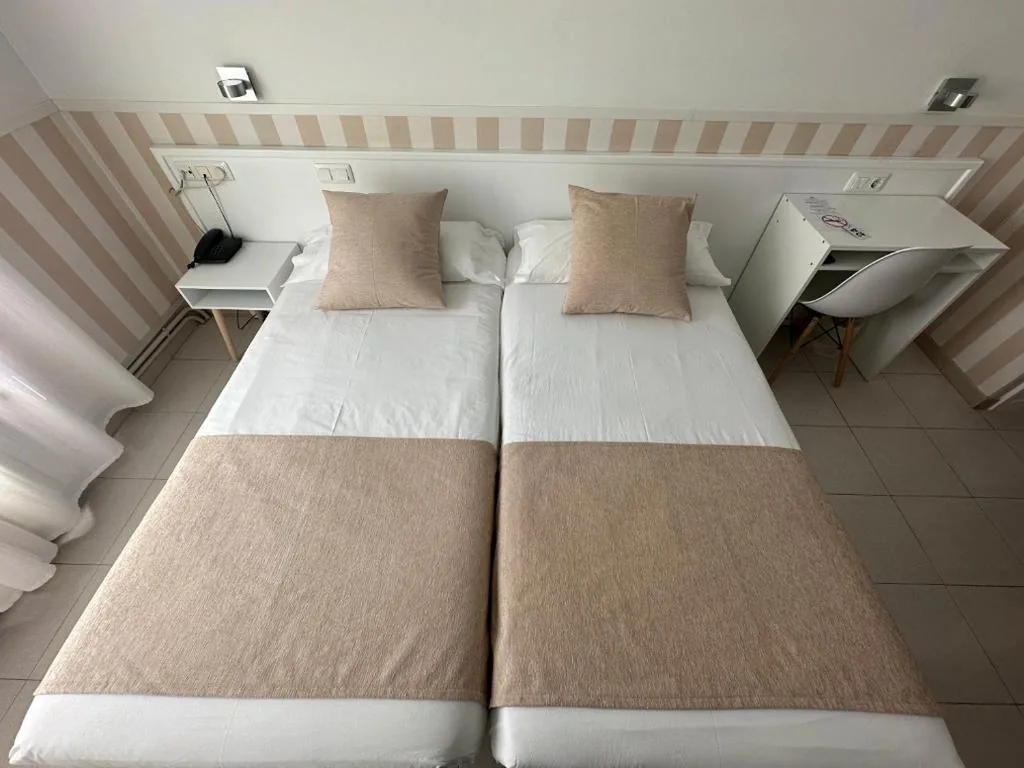Camera doppia standard - 2 letti — Hotel Torino