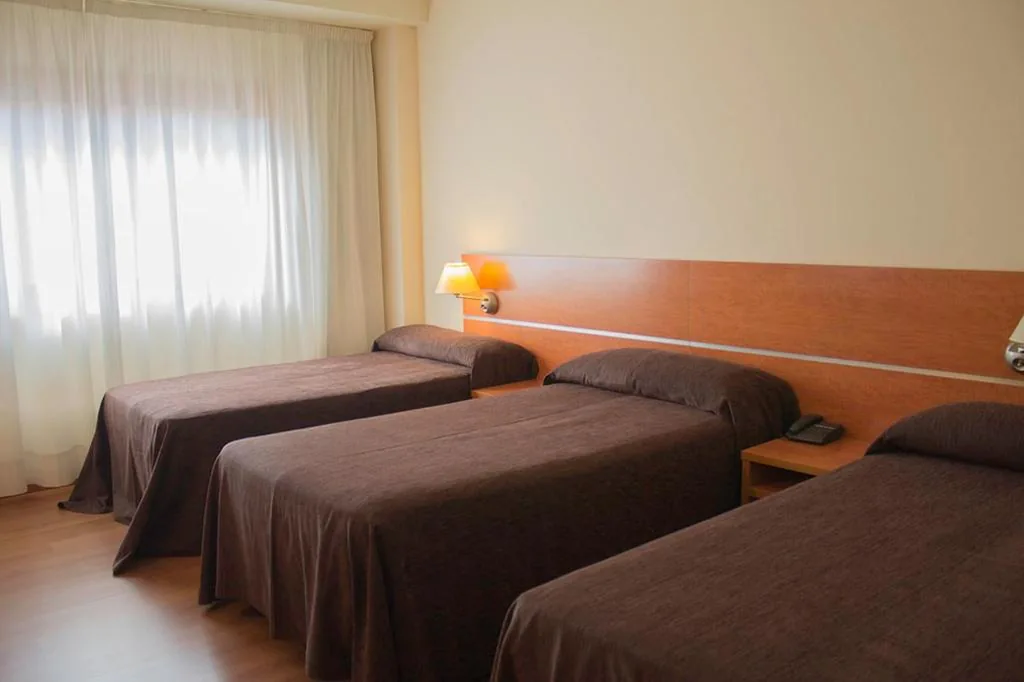 Camera tripla — Hotel Torques