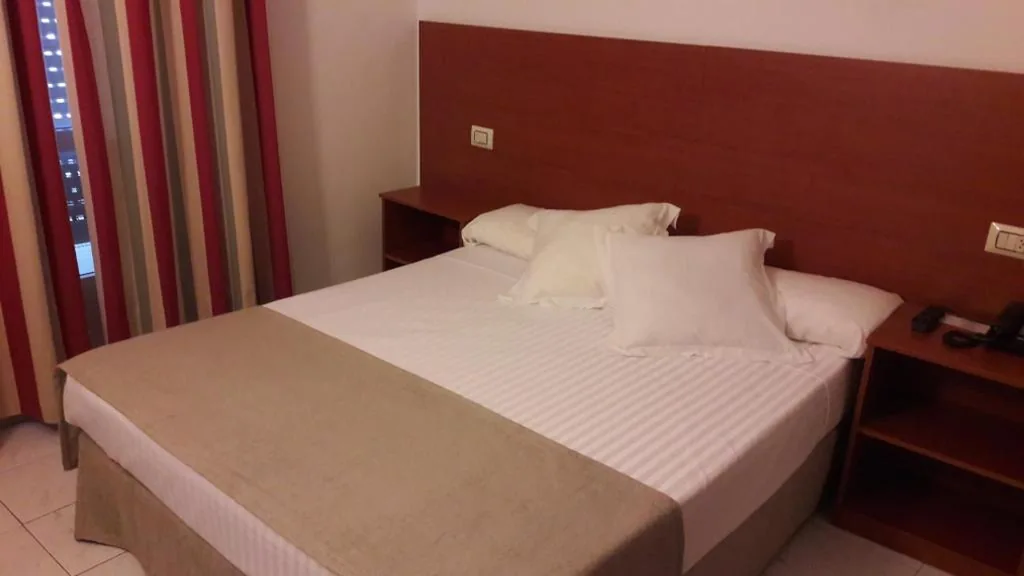 Chambre Individuelle — Hotel Torres Touriño