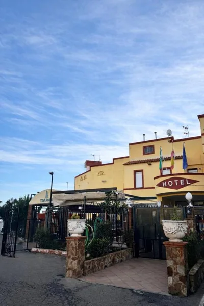 Hotel Trajano — 写真 6