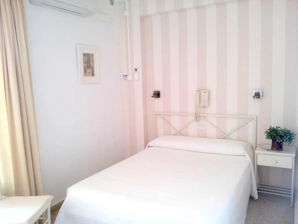 Habitación Individual con terraza — Hotel Tramontana
