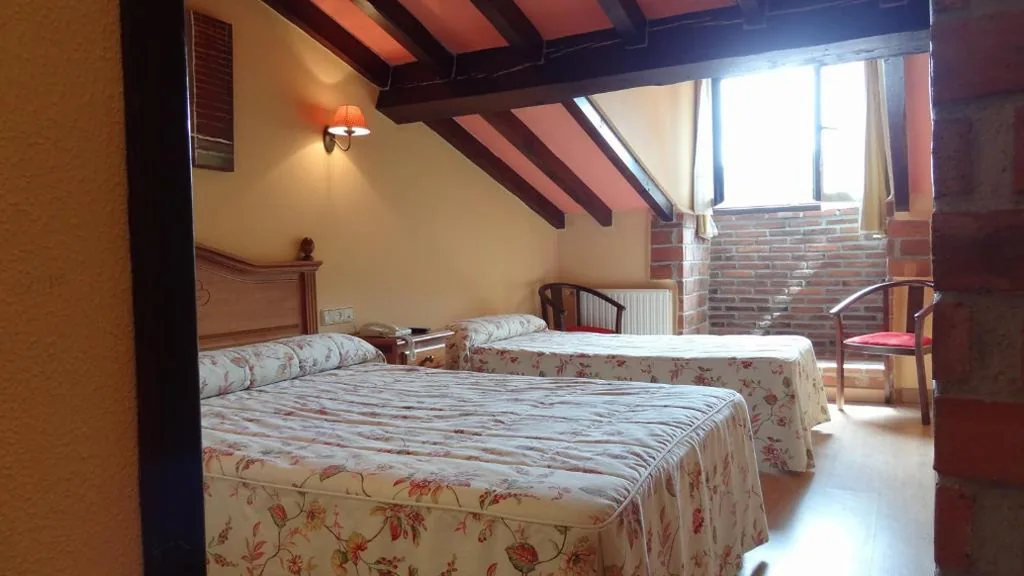 Camera doppia con letto supplementare (3 adulti) — Hotel Trapa