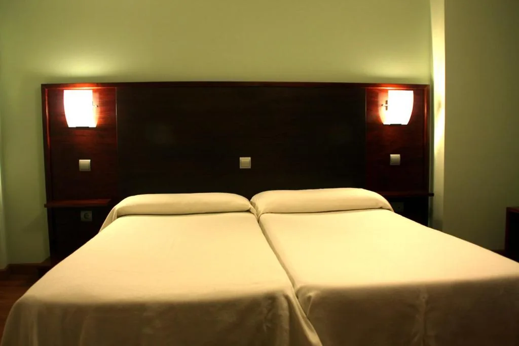 Doppelzimmer mit 2 Einzelbetten — Hotel Tremazal