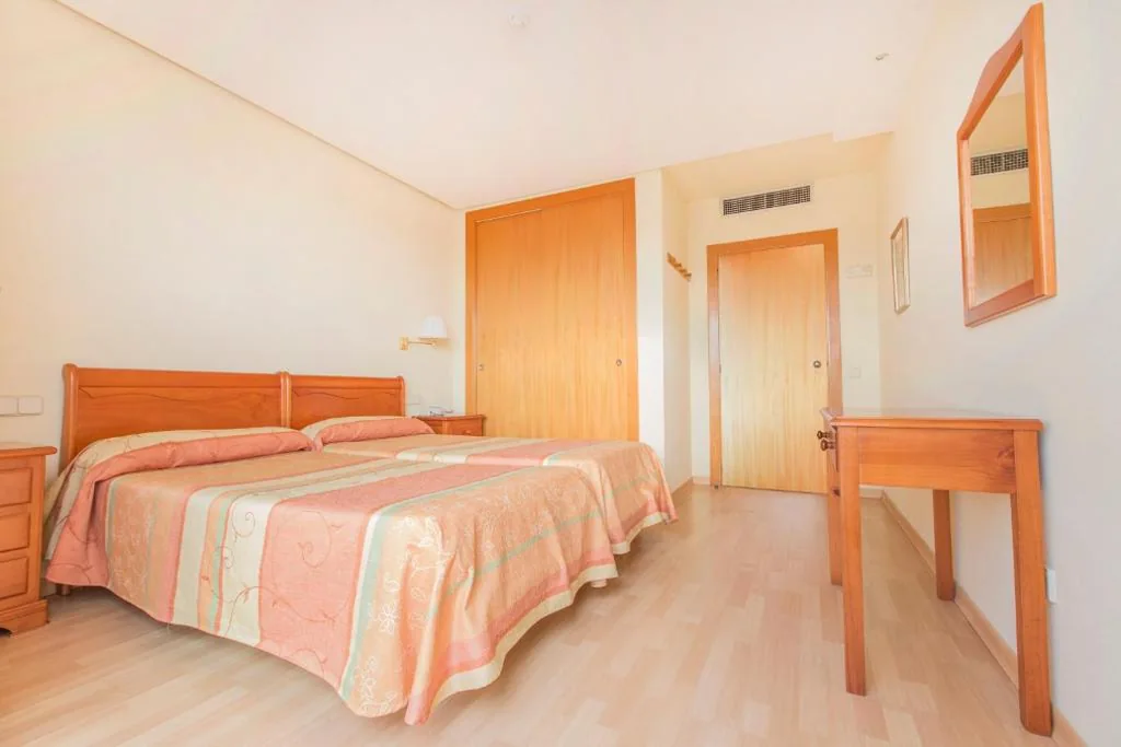 Camera doppia (2 adulti + 1 bambino) — Hotel Tres Anclas