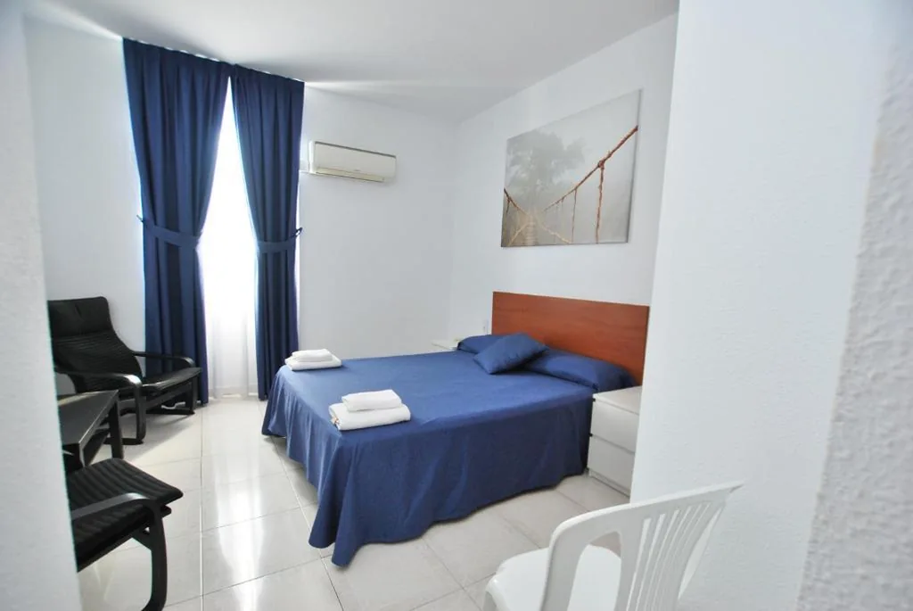Hotel Tres Leones