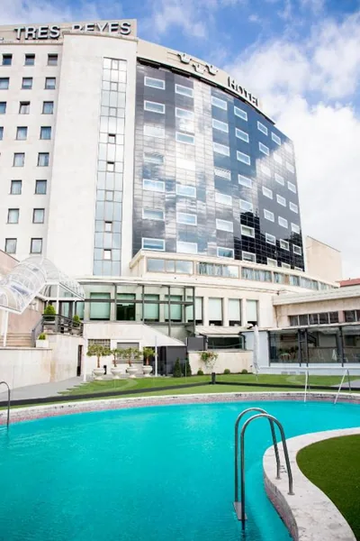 Hotel Tres Reyes Pamplona — 照片 4