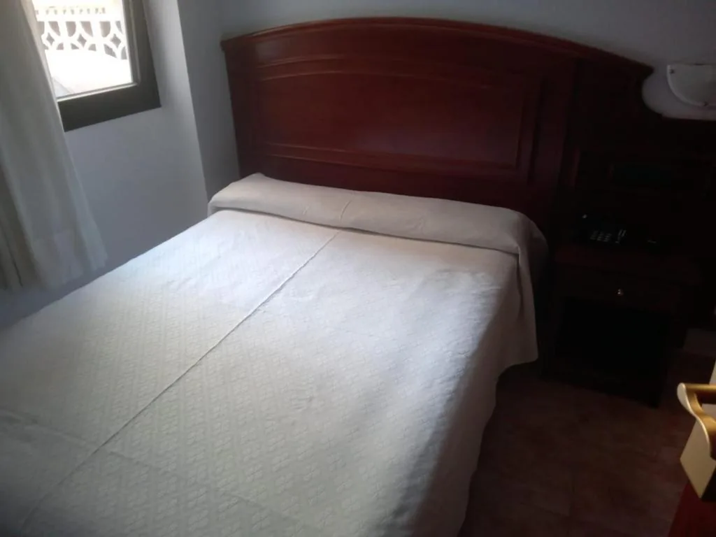 Economy Single Room — Hotel Tropical