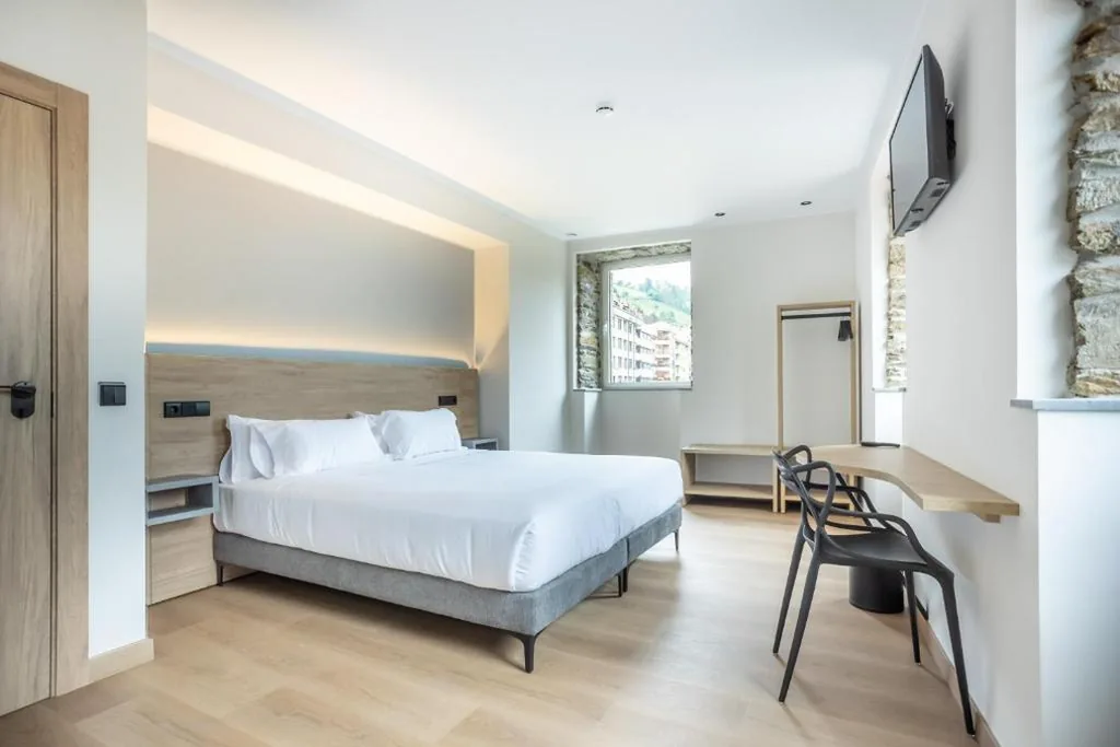 Superior Double Room — Hotel Truita