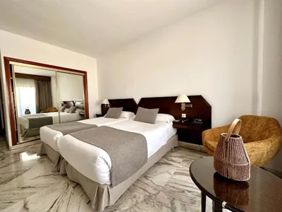 Hotel Turia Valencia — Foto 8