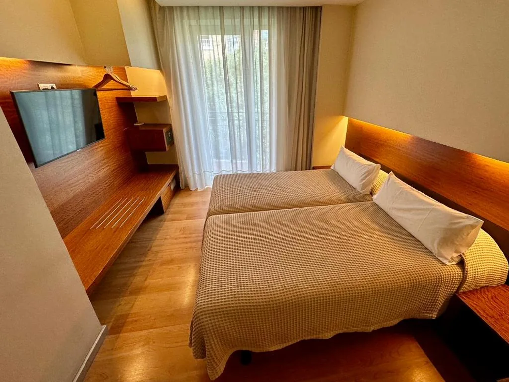 Camera doppia con letti singoli — Hotel Turin Barcelona