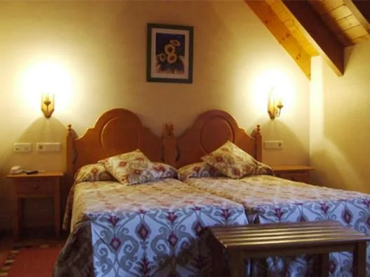 Camera doppia - 1 o 2 letti — Hotel Turrull
